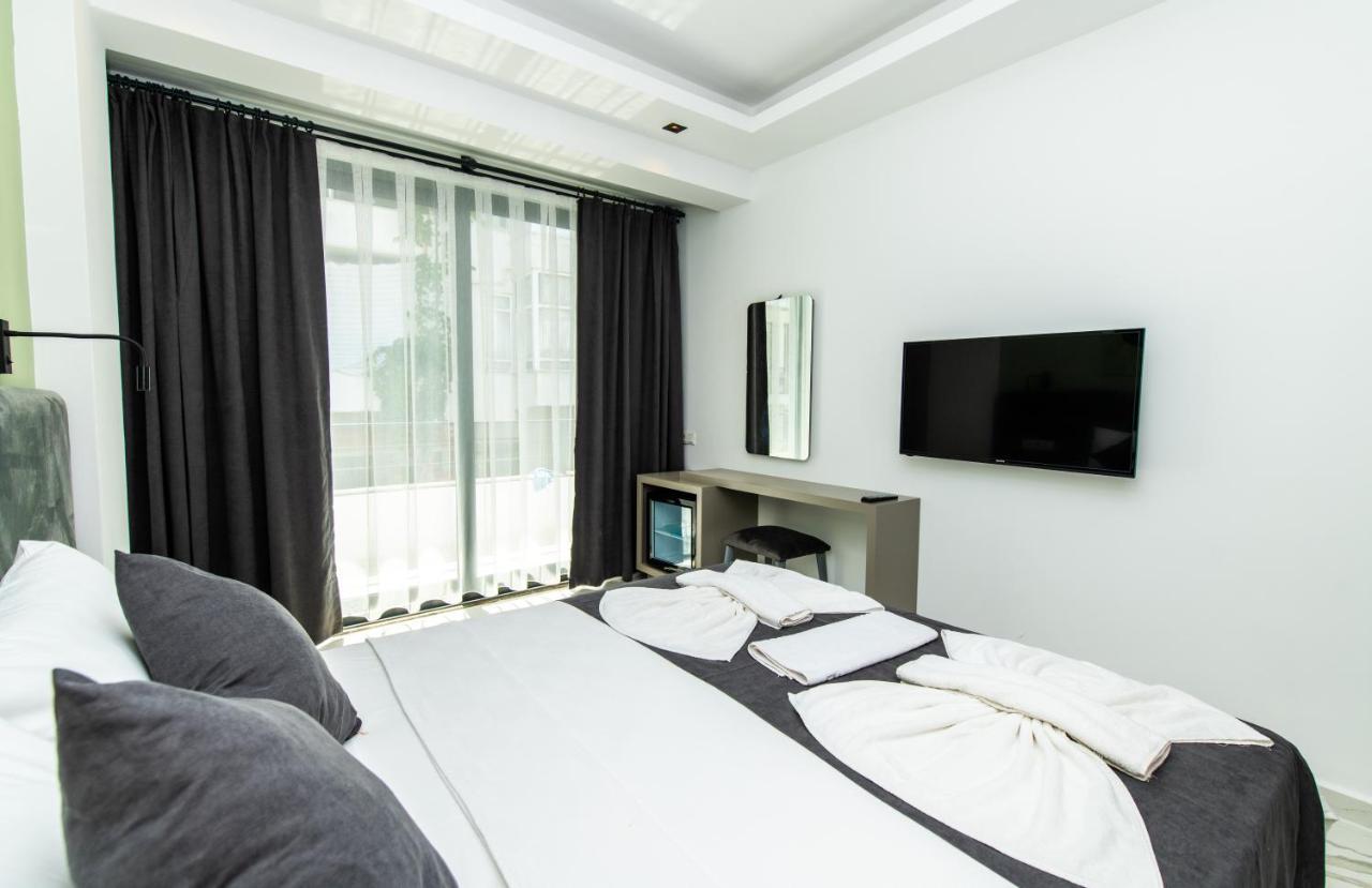 קס Leonis Hotel מראה חיצוני תמונה