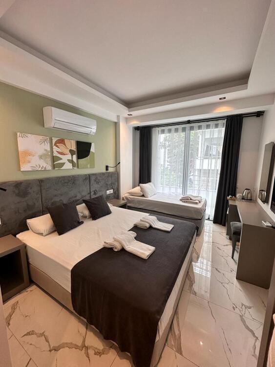קס Leonis Hotel מראה חיצוני תמונה