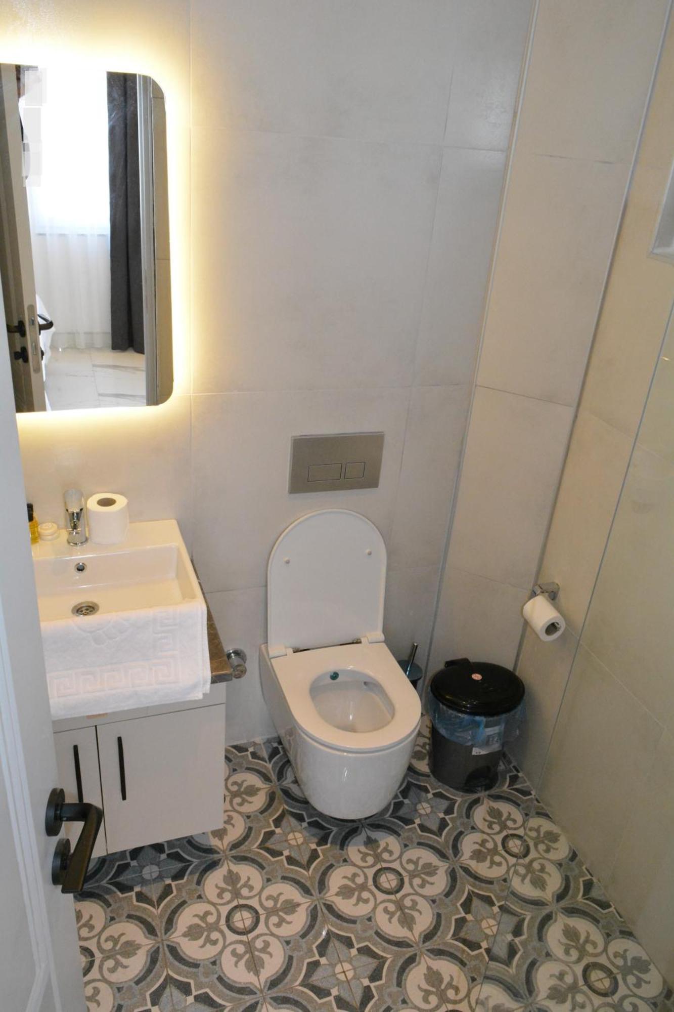 קס Leonis Hotel מראה חיצוני תמונה