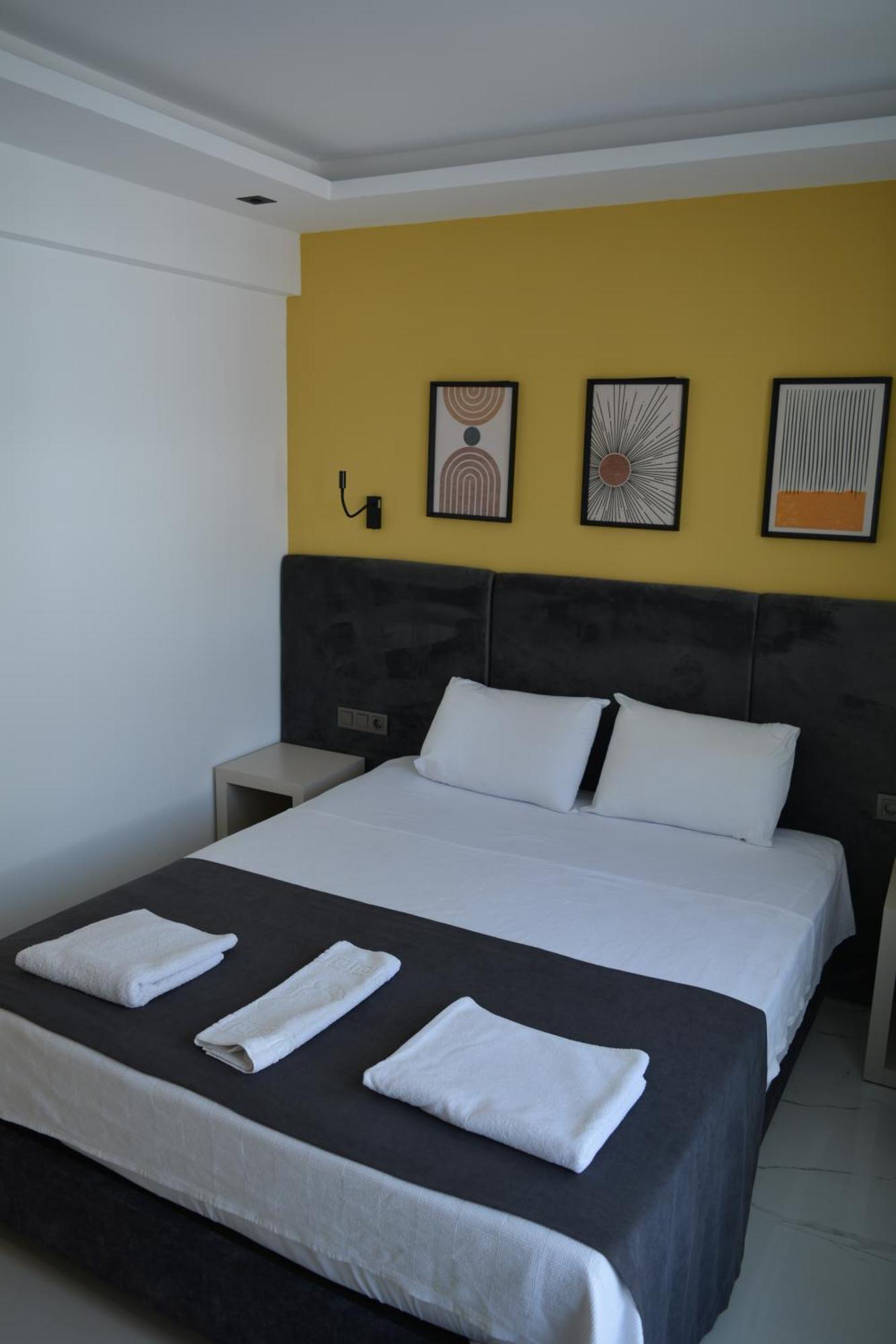 קס Leonis Hotel מראה חיצוני תמונה